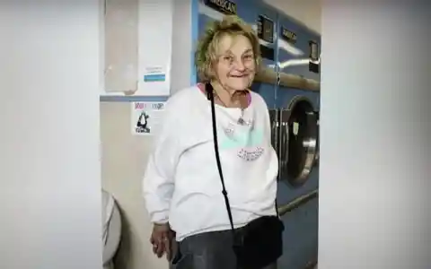 Old lady Didn’t Let Anyone See Her Home For 20 Years Until a Neighbor Peeked In