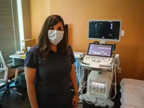 Dad Sees Familiar Face In Ultrasound, Realizes Mom Lied