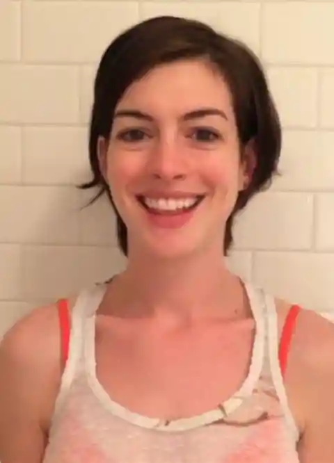 Anne Hathaway sin maquillaje
