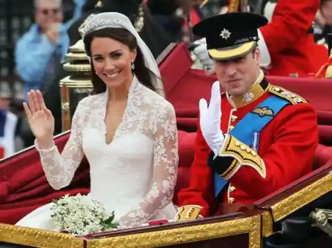 Queen Elizabeth's Tiara Broke on the Morning of Her Wedding