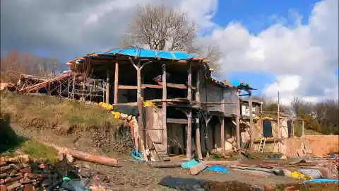 Hobbit Town, Wales