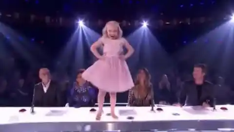 The Judges Could Not Believe Their Eyes When This Girl Jumped On The Table