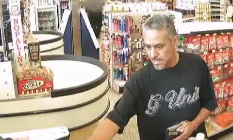 She Overhears Veteran’s Conversation With Cashier, Then Tells Him To Move Aside