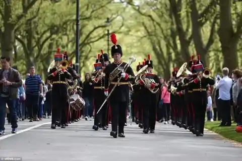 7. There Was A Gun Salute To Acknowledge The Birth