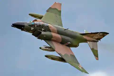 14. F-4 Phantom 1,607mph