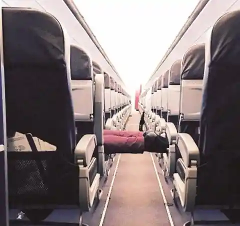 Ridiculous Photos Taken On Commercial Flights