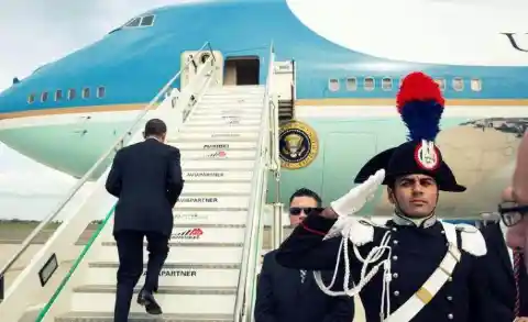 The Official Airplane standing as a Symbol of Presidency