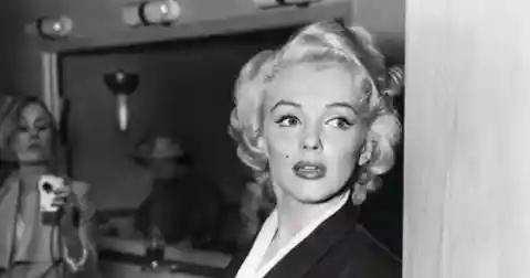 Did Marilyn Monroe’s Friend Have An iPhone?