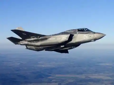 19. F-35 Lightning II 1,200mph