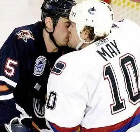 NHL Kiss Off