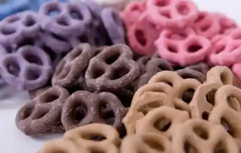Yogurt Pretzels Are Just Covered In Icing