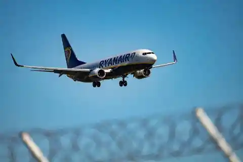 Ryanair Passenger Pays Extra For ‘Window Seat’ But Soon Discovers A Huge Problem