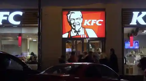 Police Finds Tunnel Inside KFC, Stop Cold When They Realized Who’s on the Other Side