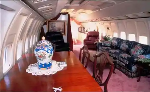 Woman Buys Boeing 727, Converts It Into This