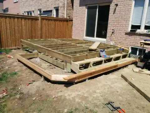 He then added skirting so he can get fresh veggies straight from the deck.