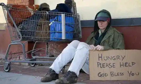 Veteran Homeless Man Gets a Powerful Makeover That Changes His Life Around