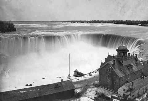 When Engineers Drained The Niagara Falls In 1969, They Made A Stomach-Churning Discovery