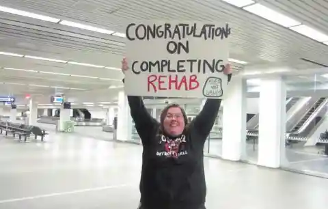 Hilarious Airport Pickup Signs You’re Lucky Aren’t For You