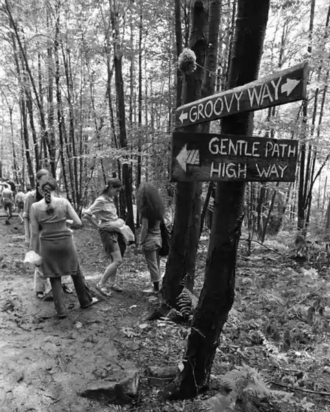 30+ Rare Photos From Woodstock