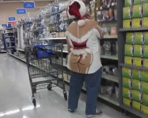 [Pics] 21 Walmart Photographs Captured By Security Cameras