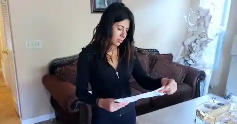 Woman Receives Gift From Coworker, Finds Out The Truth