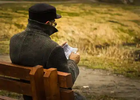 Man Leaves Behind A Note on A Park Bench, Its Content Goes Viral