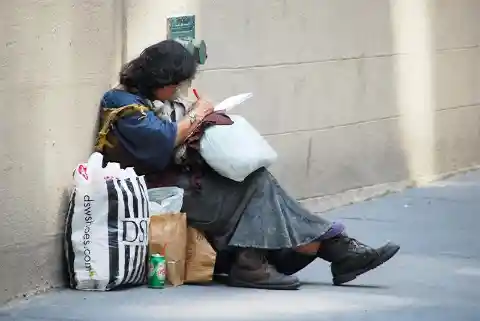 She Gives Homeless Woman Her Leftovers, Regrets Immediately 