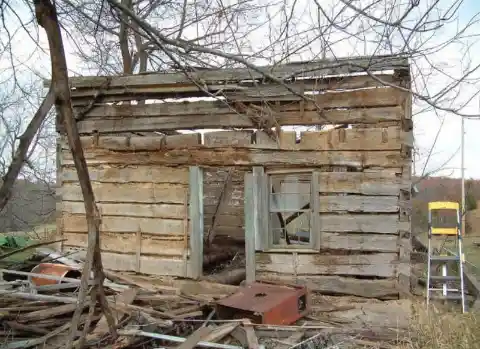 For Just $100, This Man Turned An Old Wooden Shack Into Something Extraordinary