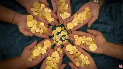 Lots Of Gold Coins