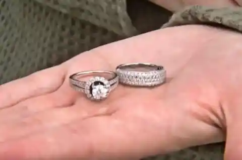 Mom Loses $10K Ring, Learns What 6-Year-Old Did