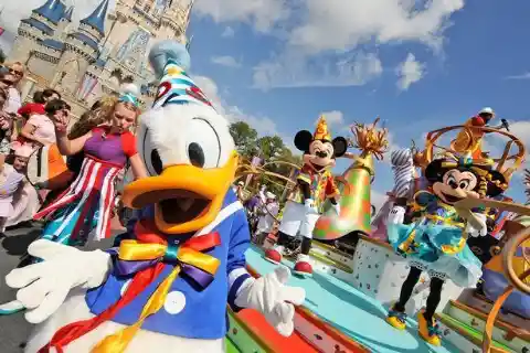 El empleado despedido de Disney revela lo que realmente le gusta trabajar en "El lugar más mágico del mundo"